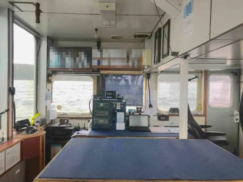 Буксирний човен на продаж