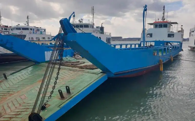 Десантний корабель, танк на продаж