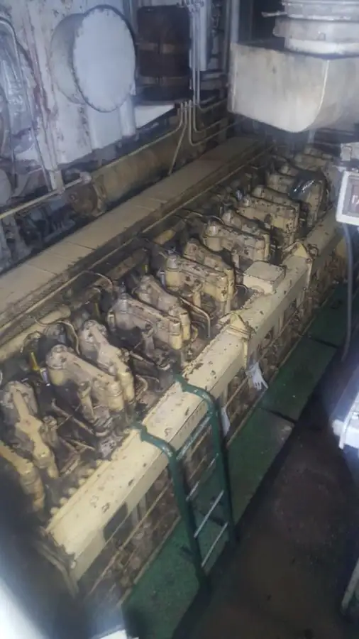 Рибальський траулер на продаж