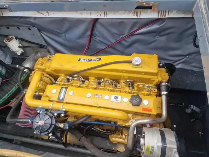 Катамаран на продаж