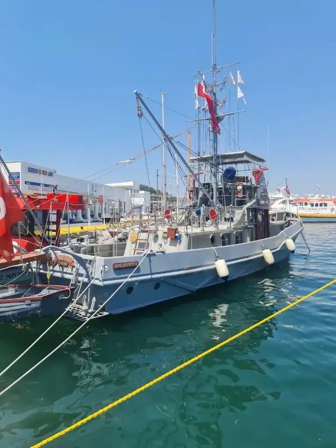 Пожежний човен на продаж