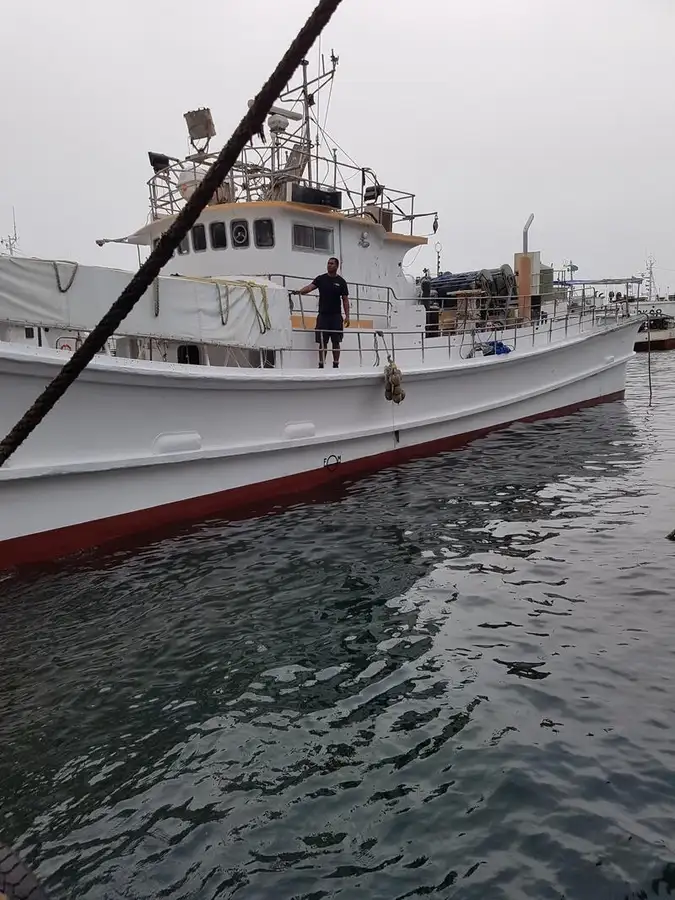 Ярусне судно на продаж