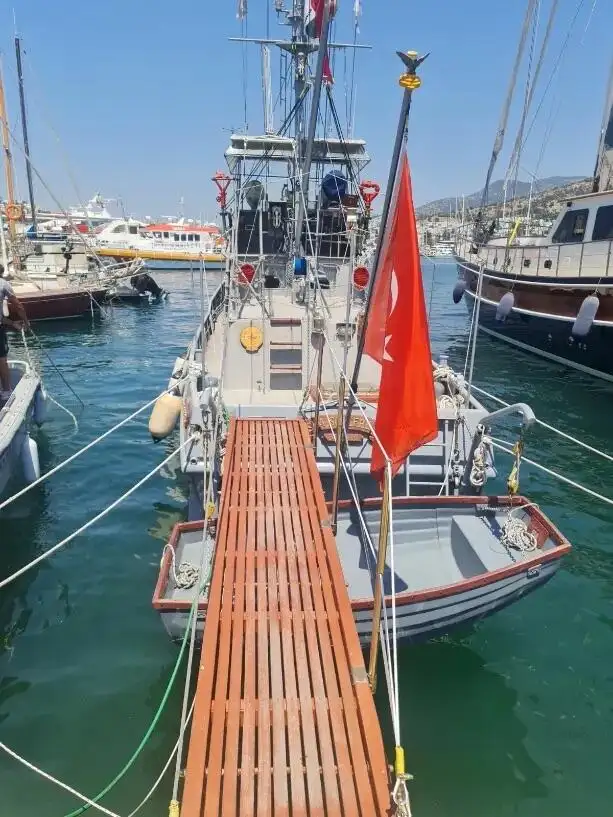 Пожежний човен на продаж