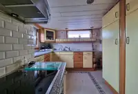 Баржа на продаж