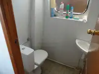 Моторне судно на продаж