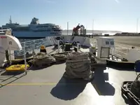 Дослідницьке судно на продаж