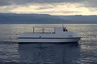 Моторне судно на продаж