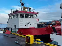 Буксирний човен на продаж