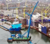 Баржа на продаж