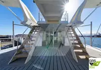 Моторне судно на продаж