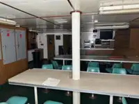 Буксирний човен на продаж