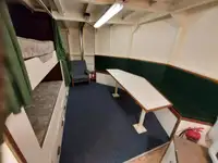 Баржа на продаж