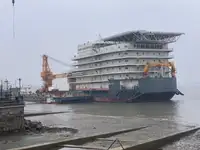 Баржа на продаж