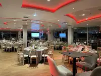 Баржа на продаж