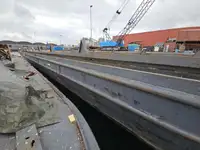 Баржа на продаж