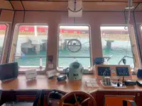 Буксирний човен на продаж