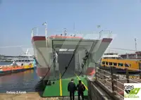 Десантний корабель, танк на продаж