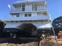 Моторне судно на продаж