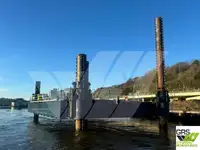 Баржа на продаж