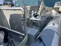 Жорсткий надувний човен на продаж