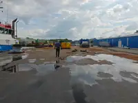 Баржа на продаж