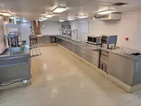 Баржа на продаж