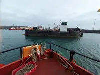 Баржа на продаж