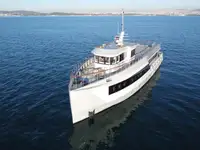 Буксирний човен на продаж