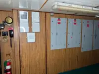 Буксирний човен на продаж