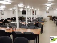 Контейнерний корабель на продаж