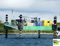 Баржа на продаж