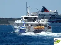 Моторне судно на продаж