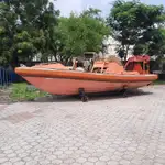 Рятувальний човен на продаж