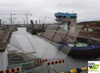 Баржа на продаж